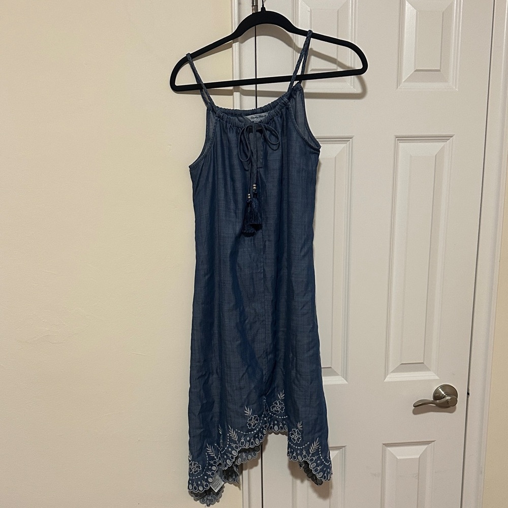Blue Sleeveless Dress with Lace Hem